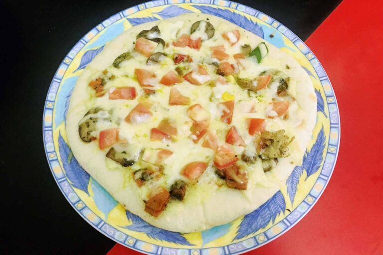 美食開箱｜崇華齋素食小披薩　居家防疫的便利速食（蛋奶素）